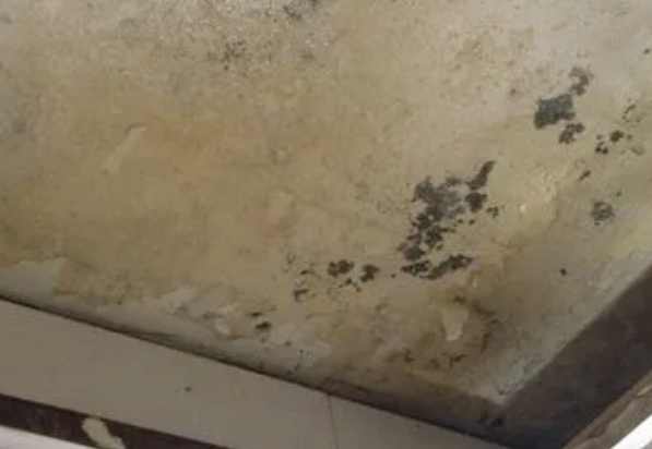 梅列阳台漏水维修公司分享下梅列卫生间渗水维修需要注意哪些问题。